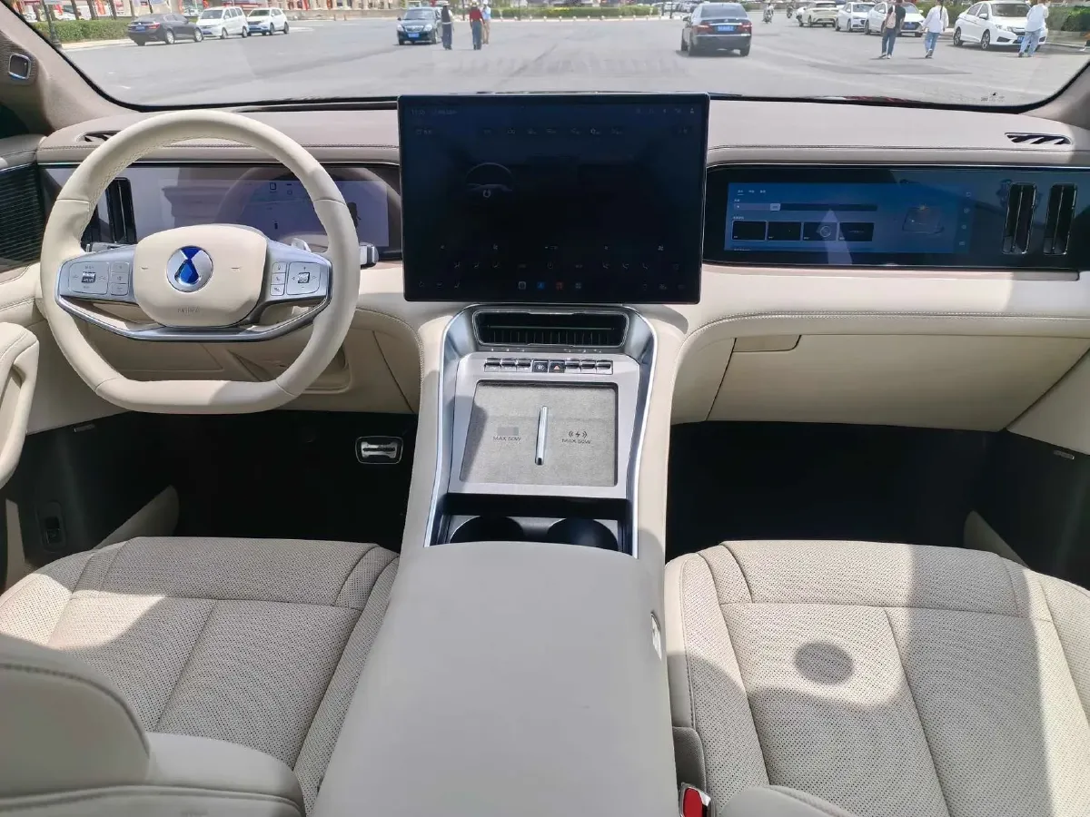 2025 Denza DenzaN8L 2.0T 207HP L4 E-CVT PHEV,autocango,china used car exporter,china ev exporter,chinese used car exporter,chinese used ev exporter