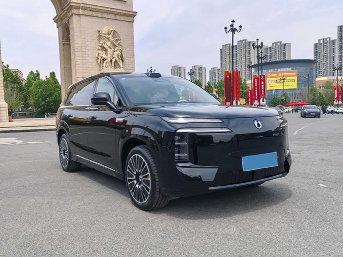 2025 Denza DenzaN8L 2.0T 207HP L4 E-CVT PHEV,autocango,china used car exporter,china ev exporter,chinese used car exporter,chinese used ev exporter