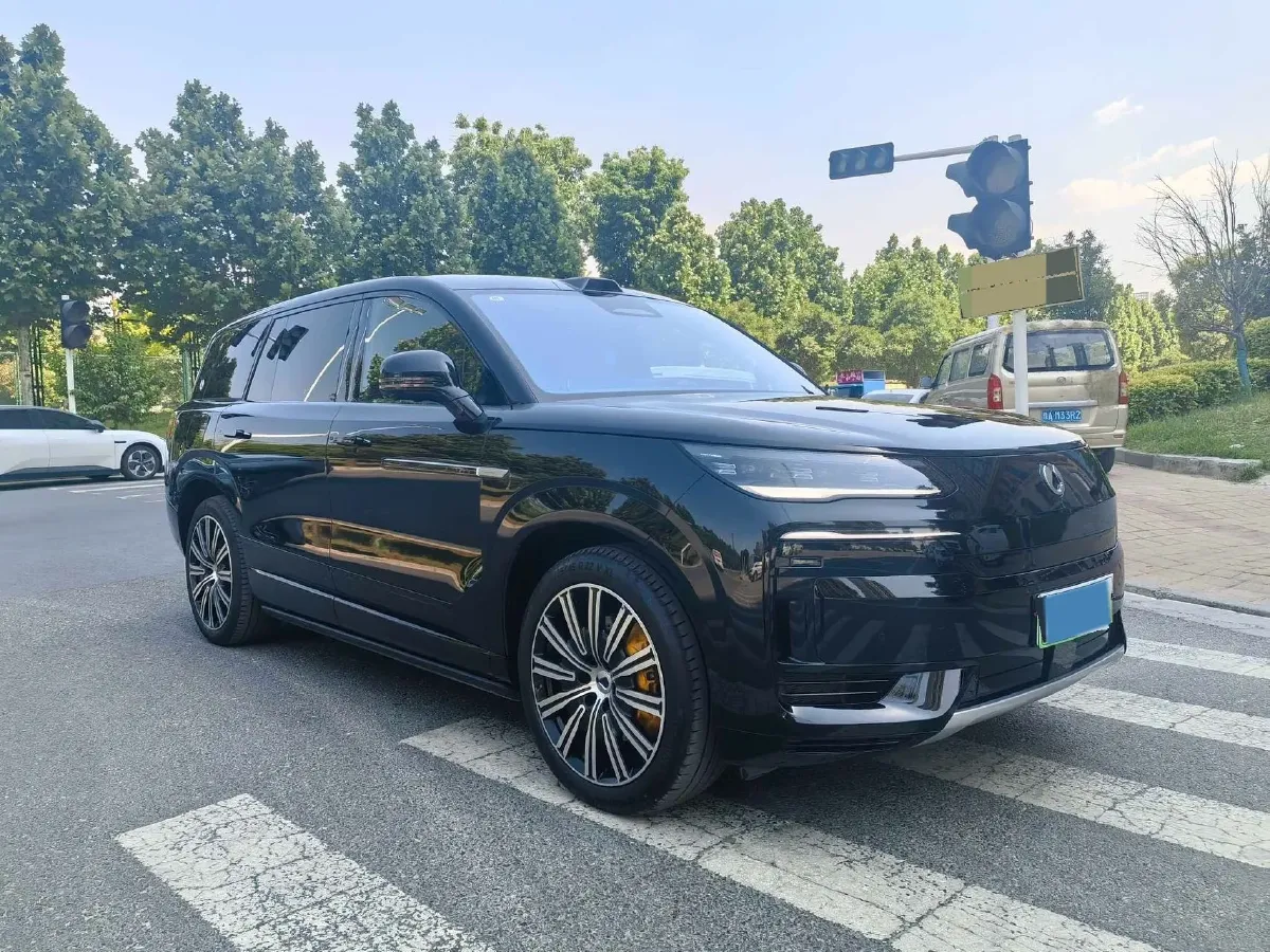 2025 Denza DenzaN9 2.0T 207HP L4 E-CVT PHEV,autocango,china used car exporter,china ev exporter,chinese used car exporter,chinese used ev exporter