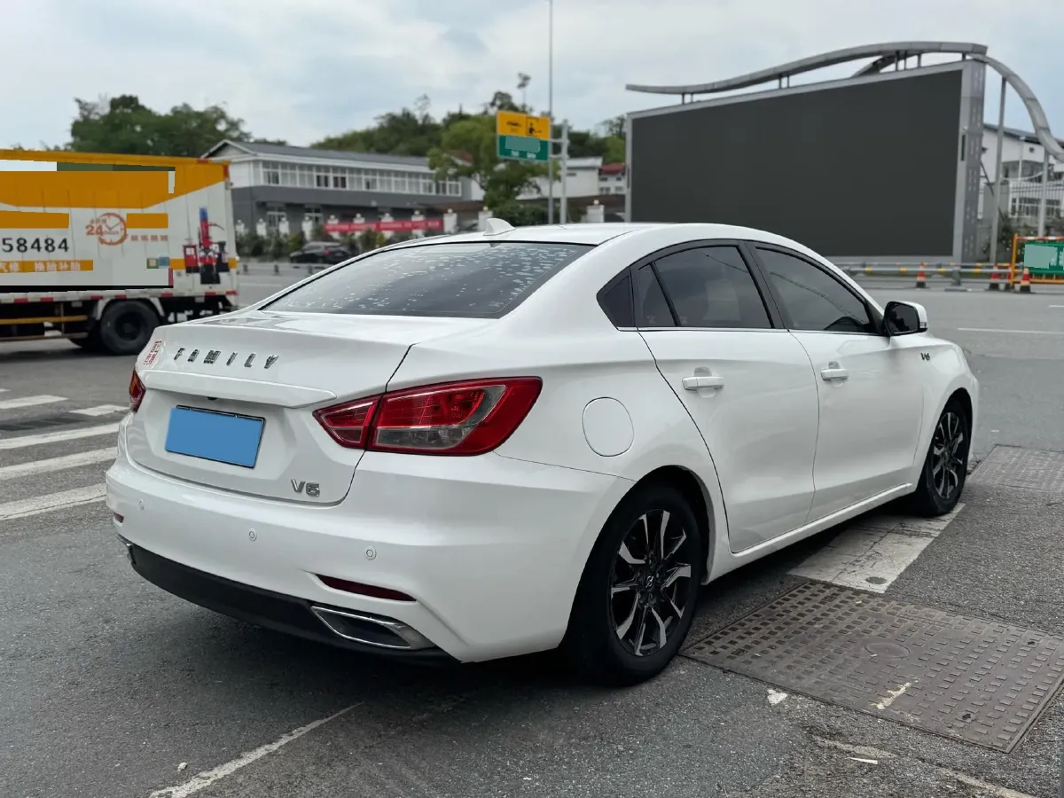 2018 HaiMa Family F5 1.6L 125HP L4 6AT,autocango,china used car exporter,china ev exporter,chinese used car exporter,chinese used ev exporter