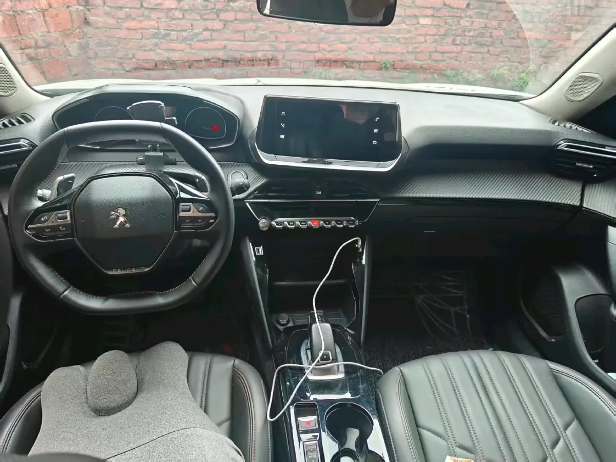 2022 Peugeot 2008 1.2T 136HP L3 6DCT,autocango,china used car exporter,china ev exporter,chinese used car exporter,chinese used ev exporter