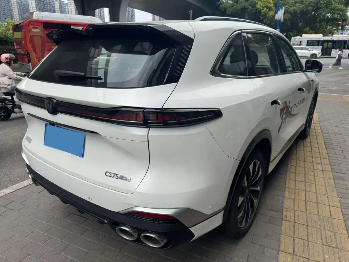 2025 ChangAn CS75 Plus 2.0T 233HP L4 8AT,autocango,china used car exporter,china ev exporter,chinese used car exporter,chinese used ev exporter