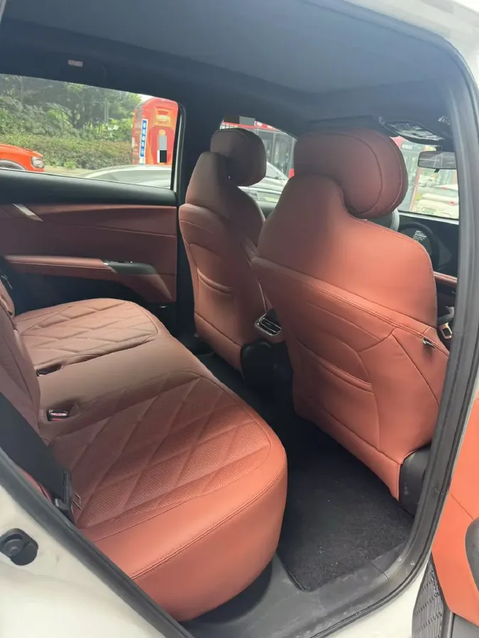 2025 ChangAn CS75 Plus 2.0T 233HP L4 8AT,autocango,china used car exporter,china ev exporter,chinese used car exporter,chinese used ev exporter