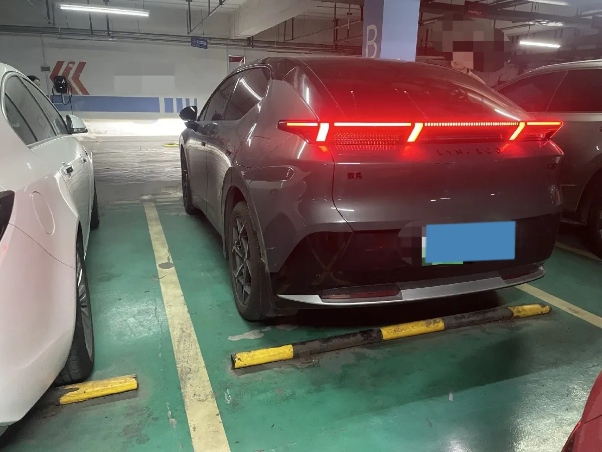 2025 Jetour Freeman 1.5T 184HP L4 7DCT,autocango,china used car exporter,china ev exporter,chinese used car exporter,chinese used ev exporter