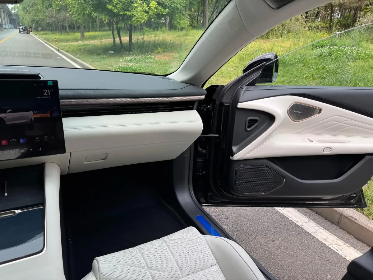 2025 LYNK&CO 10 EM-P 1.5T 163HP L4 3DHT PHEV,autocango,china used car exporter,china ev exporter,chinese used car exporter,chinese used ev exporter