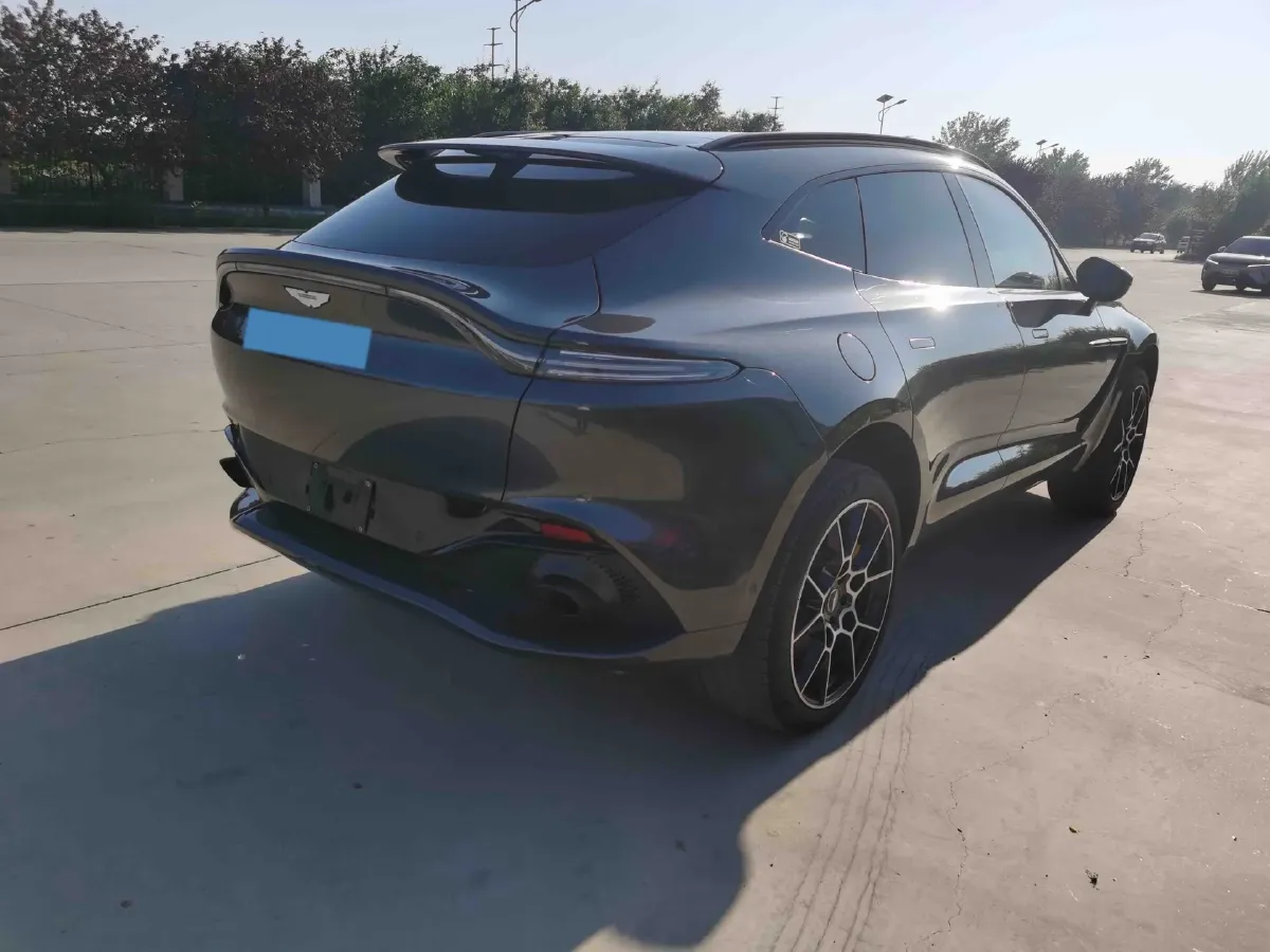 2021 Aston Martin DBX 4.0T 550HP V8 9AT,autocango,china used car exporter,china ev exporter,chinese used car exporter,chinese used ev exporter