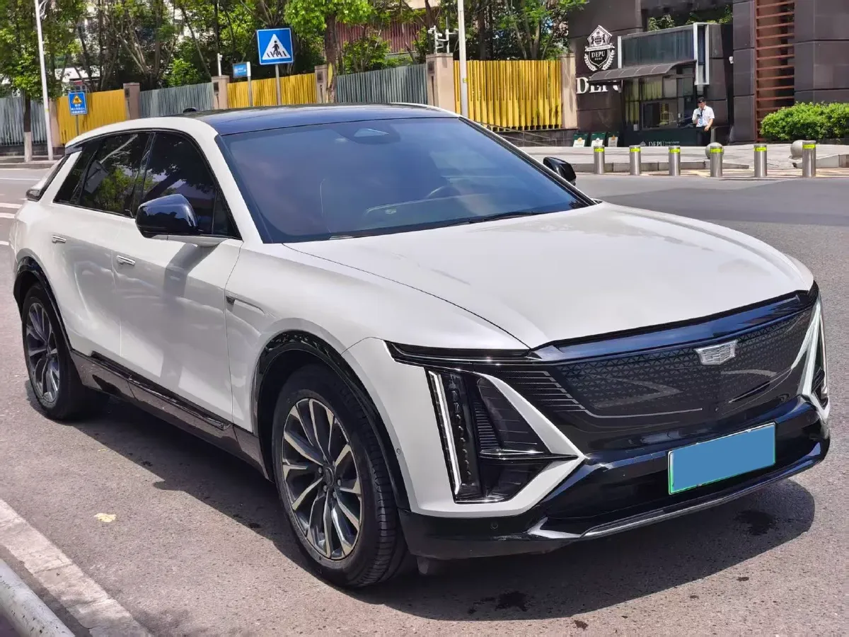 2022 Cadillac IQ Lyriq BEV 95.7KWH,autocango,china used car exporter,china ev exporter,chinese used car exporter,chinese used ev exporter