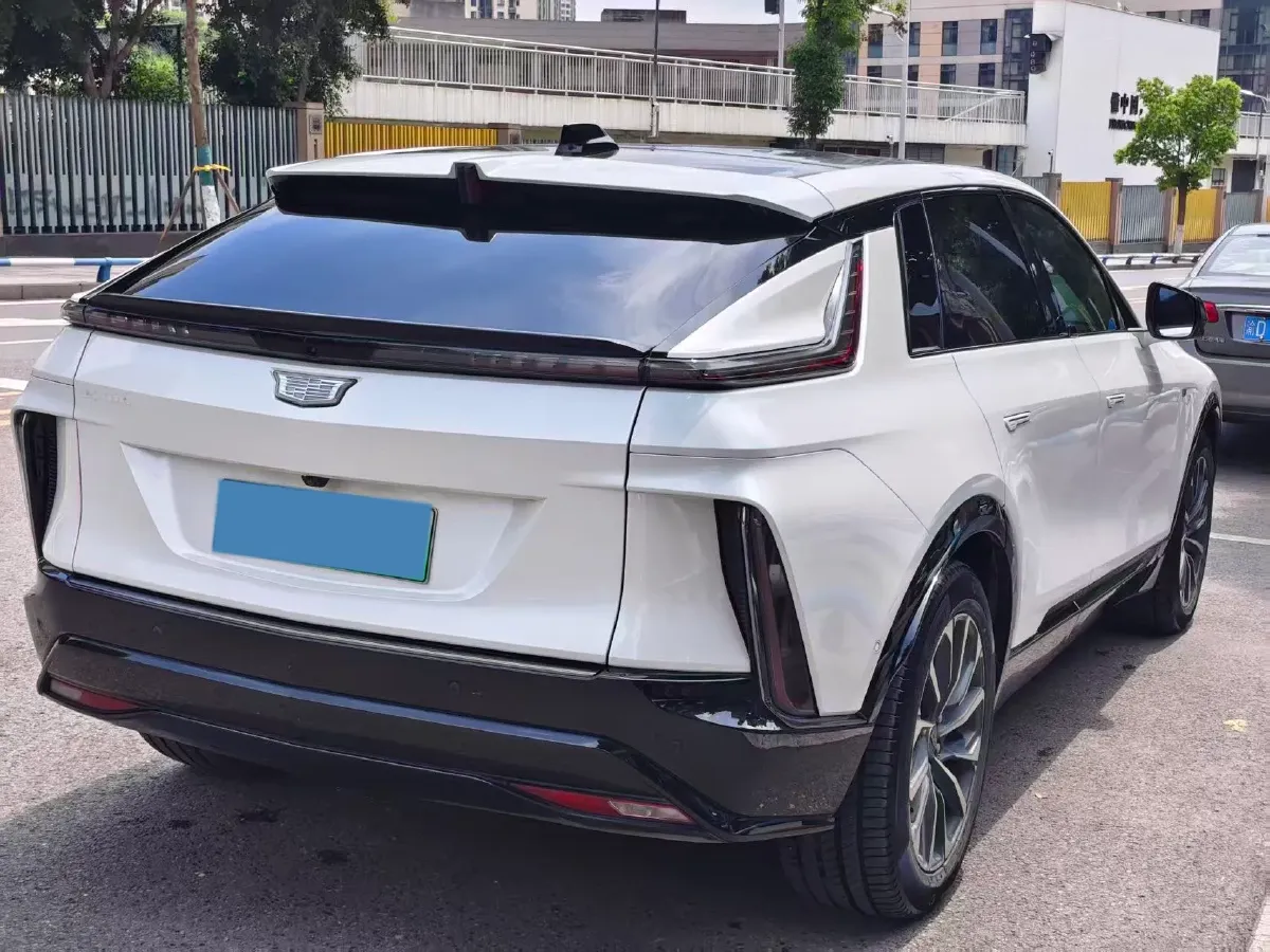 2022 Cadillac IQ Lyriq BEV 95.7KWH,autocango,china used car exporter,china ev exporter,chinese used car exporter,chinese used ev exporter
