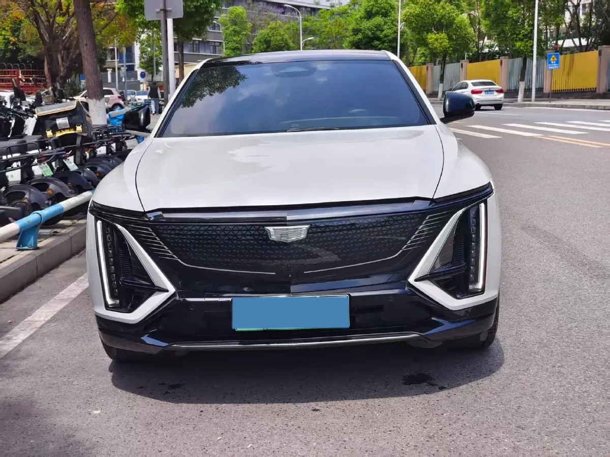 2022 Cadillac IQ Lyriq BEV 95.7KWH,autocango,china used car exporter,china ev exporter,chinese used car exporter,chinese used ev exporter