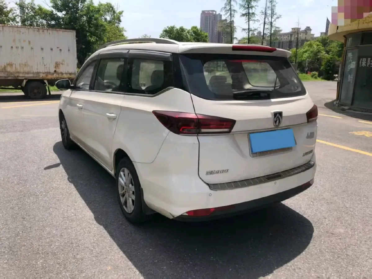 2019 BaoJun 360 1.5L 105HP L4 CVT,autocango,china used car exporter,china ev exporter,chinese used car exporter,chinese used ev exporter