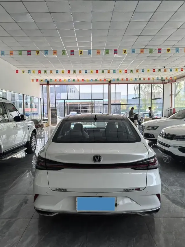 2023 ChangAn Raeton Plus 1.5T 188HP L4 7DCT,autocango,china used car exporter,china ev exporter,chinese used car exporter,chinese used ev exporter