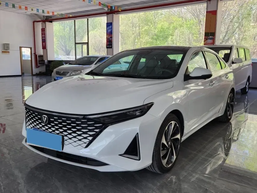 2023 ChangAn Raeton Plus 1.5T 188HP L4 7DCT,autocango,china used car exporter,china ev exporter,chinese used car exporter,chinese used ev exporter