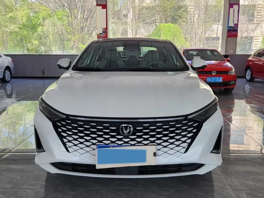 2023 ChangAn Raeton Plus 1.5T 188HP L4 7DCT,autocango,china used car exporter,china ev exporter,chinese used car exporter,chinese used ev exporter