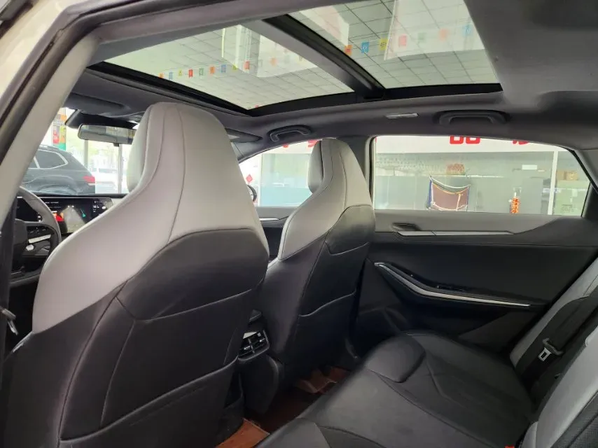 2023 ChangAn Raeton Plus 1.5T 188HP L4 7DCT,autocango,china used car exporter,china ev exporter,chinese used car exporter,chinese used ev exporter