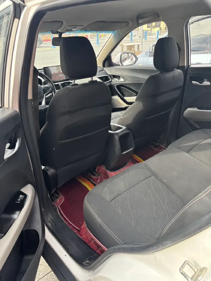 2017 BaoJun 310W 1.5L 105HP L4 6MT,autocango,china used car exporter,china ev exporter,chinese used car exporter,chinese used ev exporter