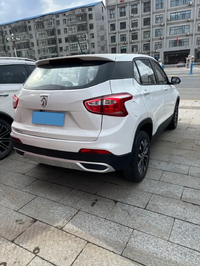 2017 BaoJun 310W 1.5L 105HP L4 6MT,autocango,china used car exporter,china ev exporter,chinese used car exporter,chinese used ev exporter
