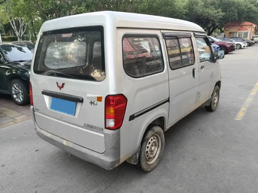 2015 WuLing ZhiGuang 1.2L 82HP L4 5MT,autocango,china used car exporter,china ev exporter,chinese used car exporter,chinese used ev exporter