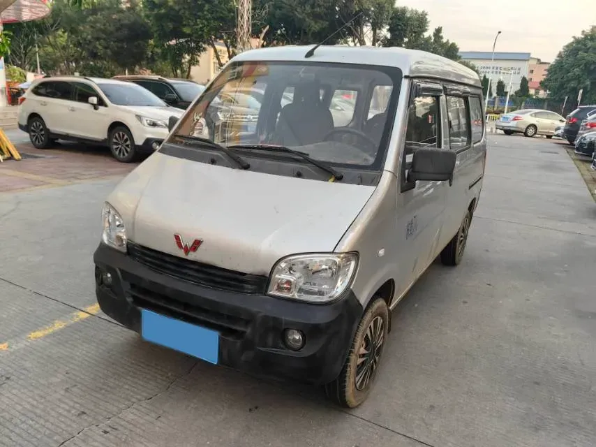 2015 WuLing ZhiGuang 1.2L 82HP L4 5MT,autocango,china used car exporter,china ev exporter,chinese used car exporter,chinese used ev exporter