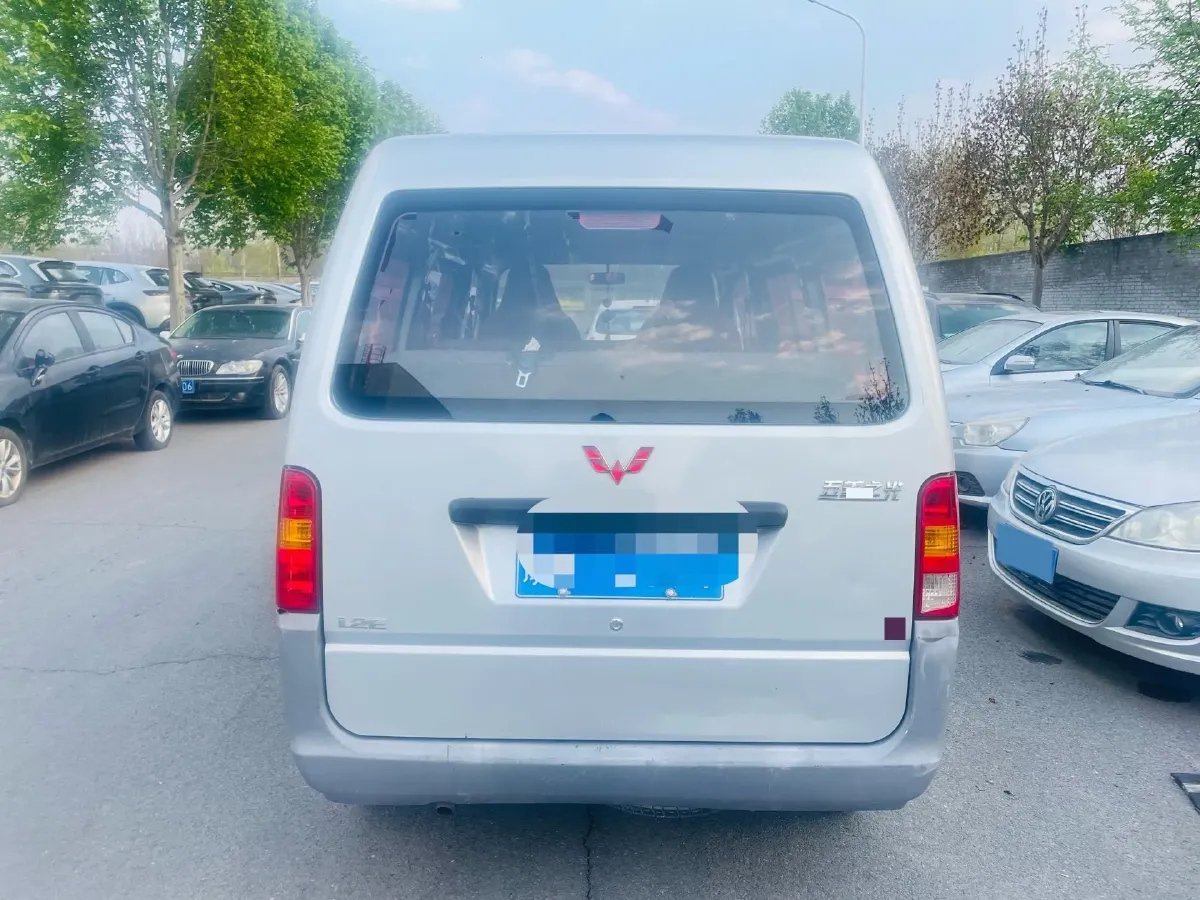 2019 WuLing ZhiGuang 1.2L 82HP L4 5MT,autocango,china used car exporter,china ev exporter,chinese used car exporter,chinese used ev exporter