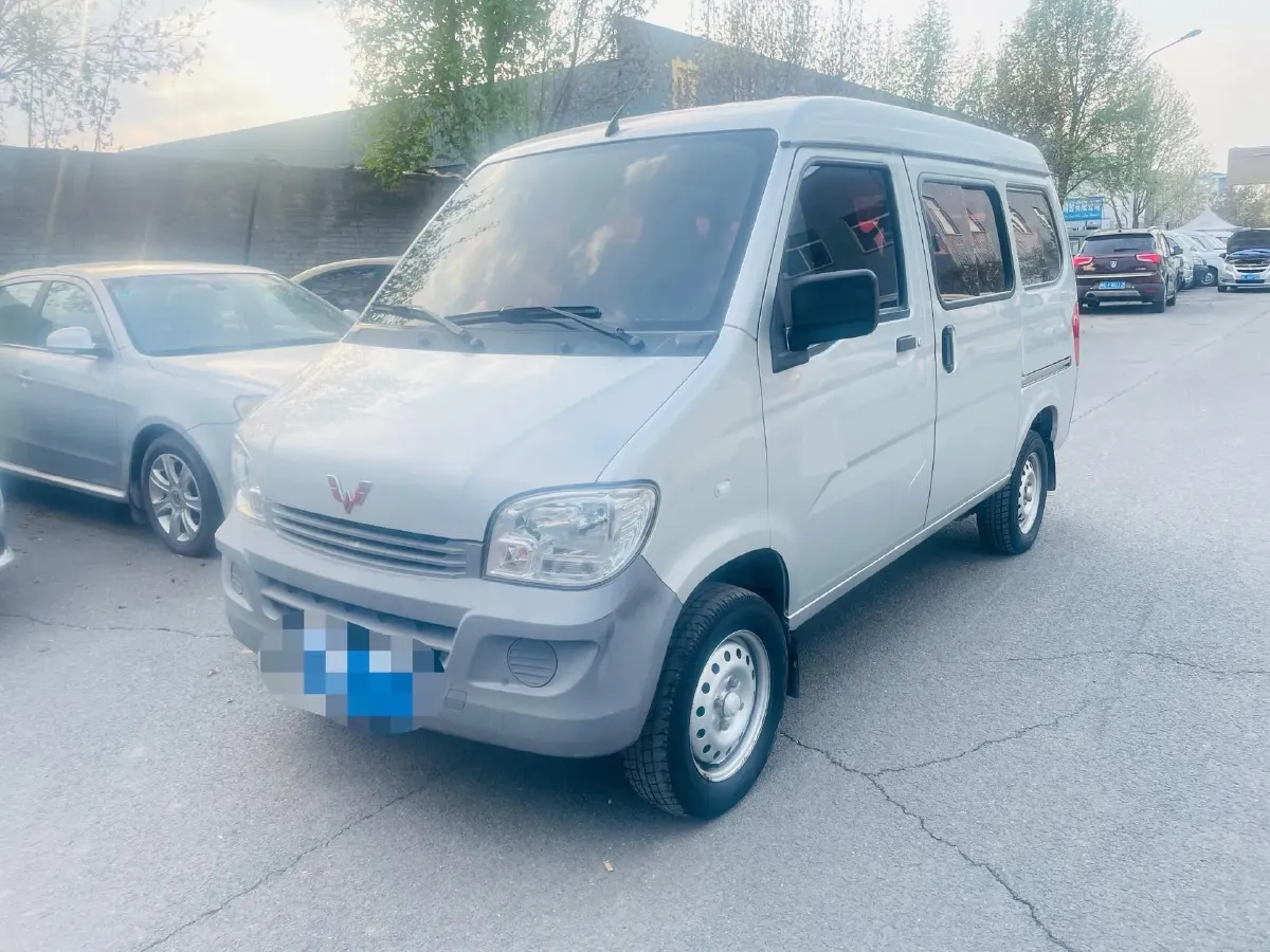 2019 WuLing ZhiGuang 1.2L 82HP L4 5MT,autocango,china used car exporter,china ev exporter,chinese used car exporter,chinese used ev exporter