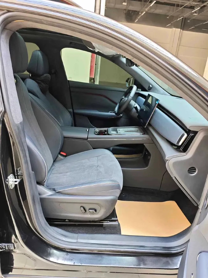 2024 Voyah ZhiYin BEV 77KWH,autocango,china used car exporter,china ev exporter,chinese used car exporter,chinese used ev exporter