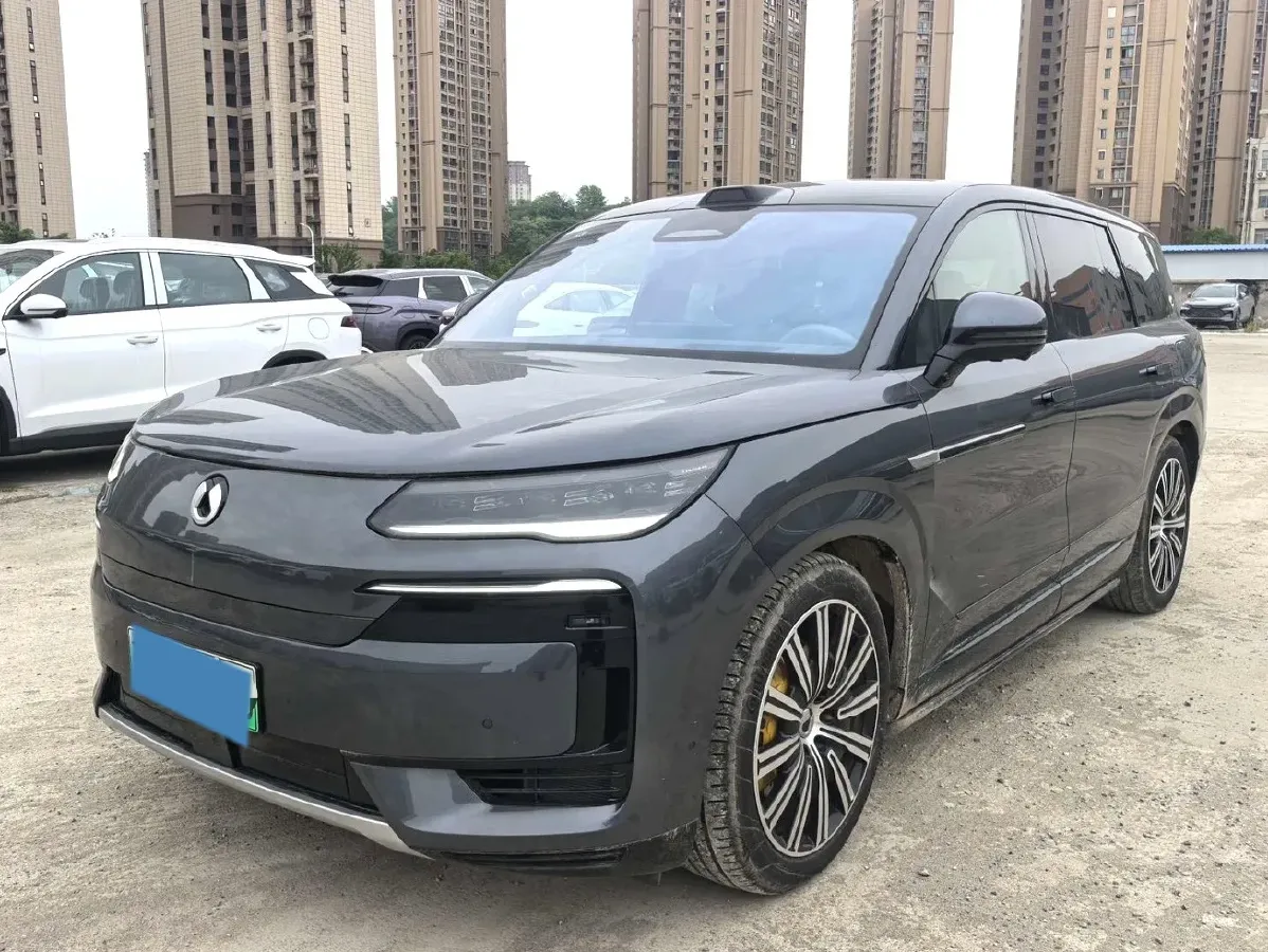 2025 Denza DenzaN9 2.0T 207HP L4 E-CVT PHEV,autocango,china used car exporter,china ev exporter,chinese used car exporter,chinese used ev exporter
