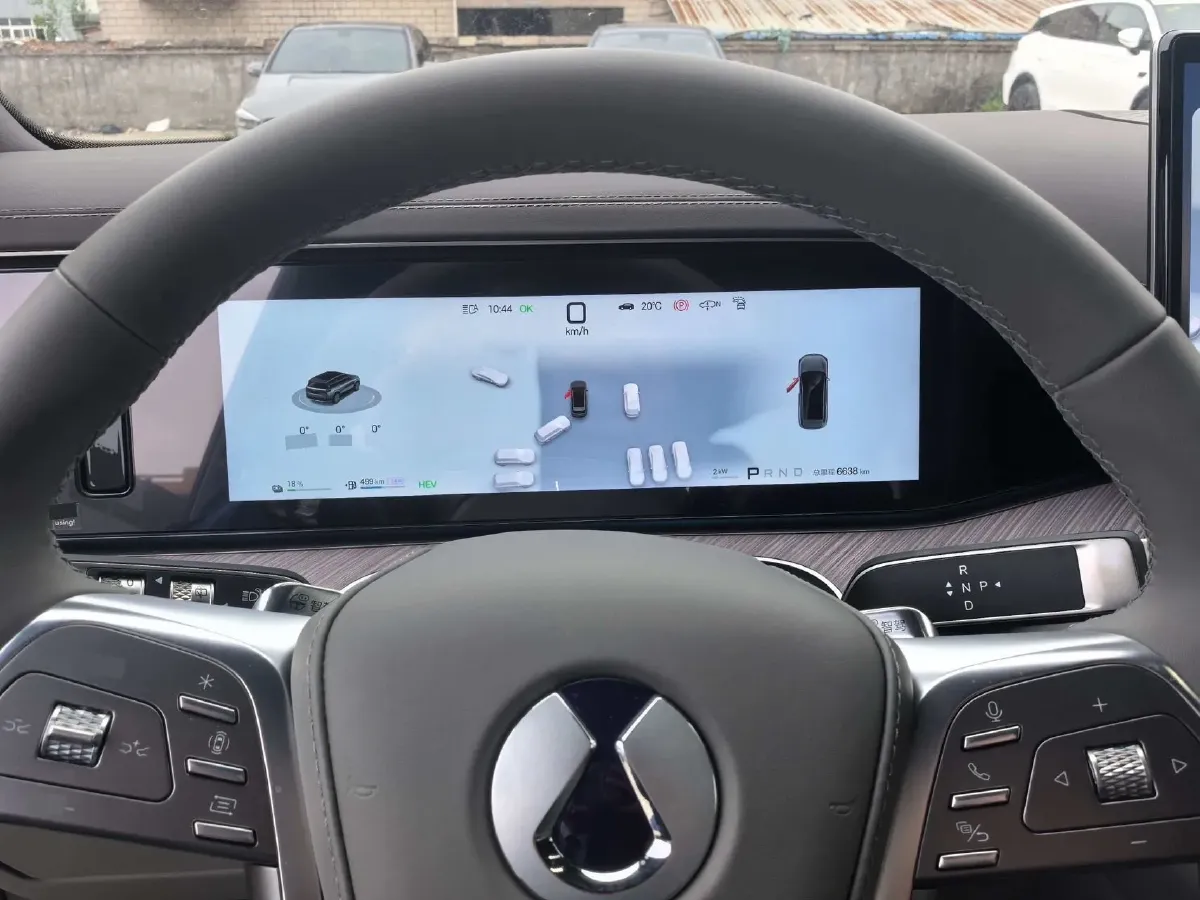 2025 Denza DenzaN9 2.0T 207HP L4 E-CVT PHEV,autocango,china used car exporter,china ev exporter,chinese used car exporter,chinese used ev exporter