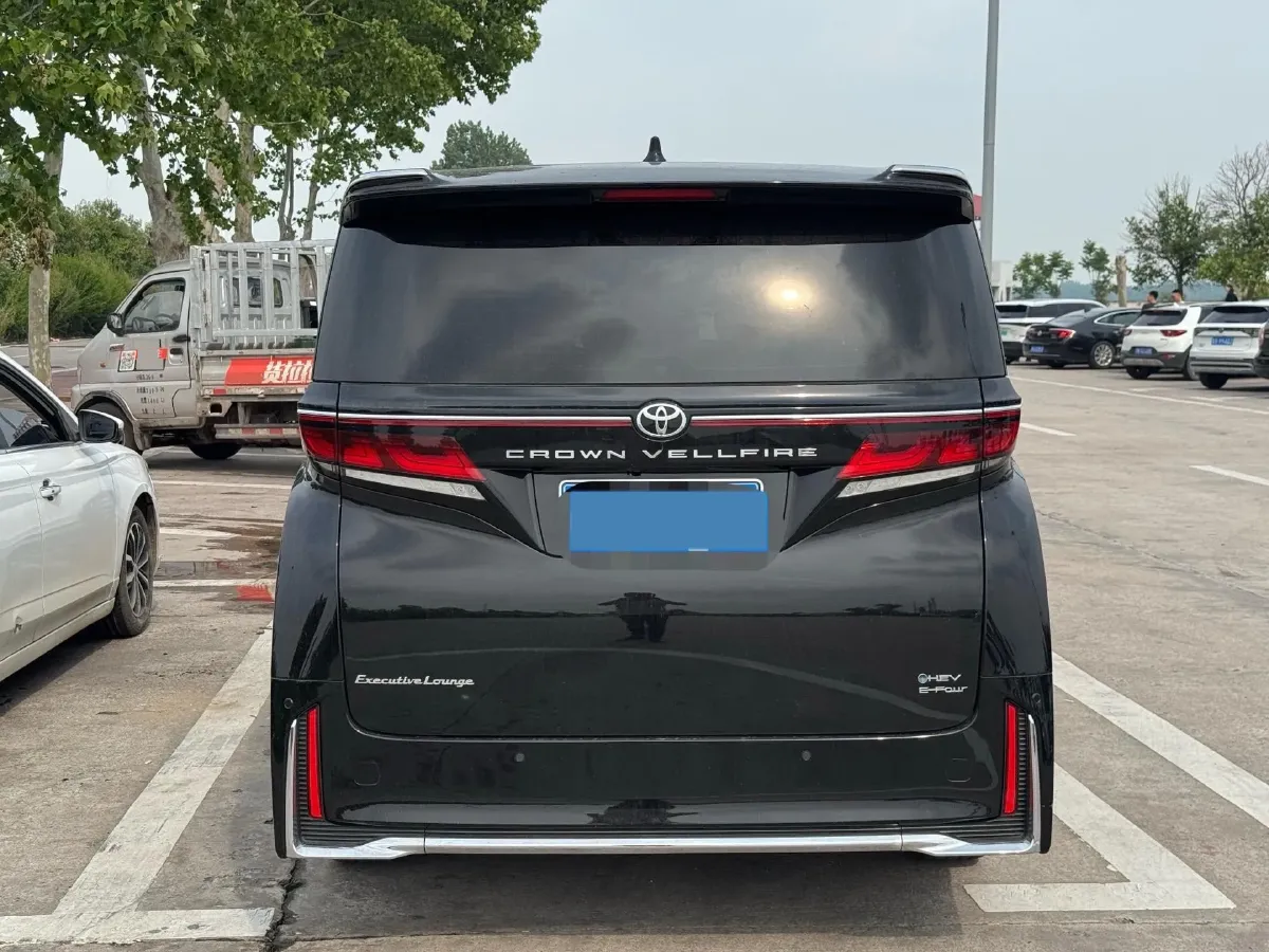 2024 Toyota Vellfire 2.5L 190HP L4 E-CVT Hybrid,autocango,china used car exporter,china ev exporter,chinese used car exporter,chinese used ev exporter