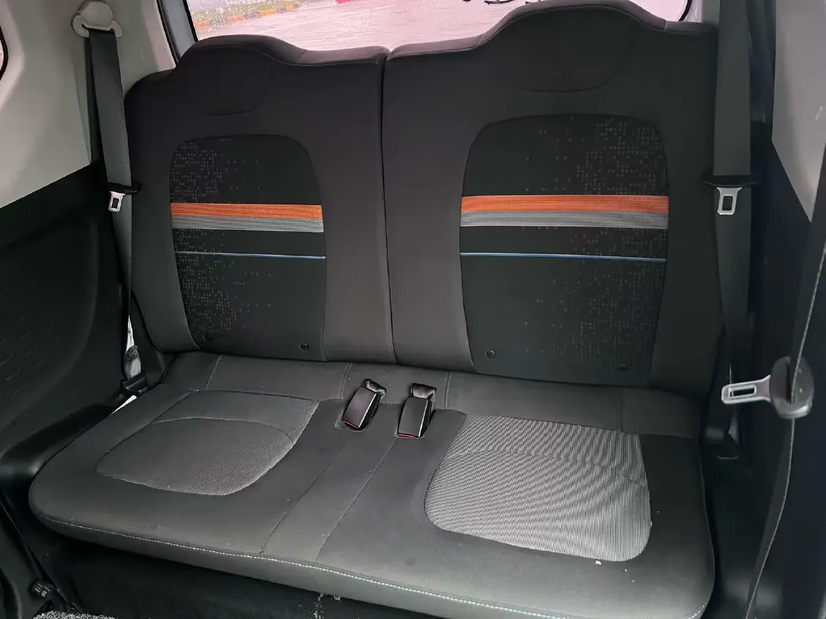 2022 LingBox uni BEV 11.52KWH,autocango,china used car exporter,china ev exporter,chinese used car exporter,chinese used ev exporter