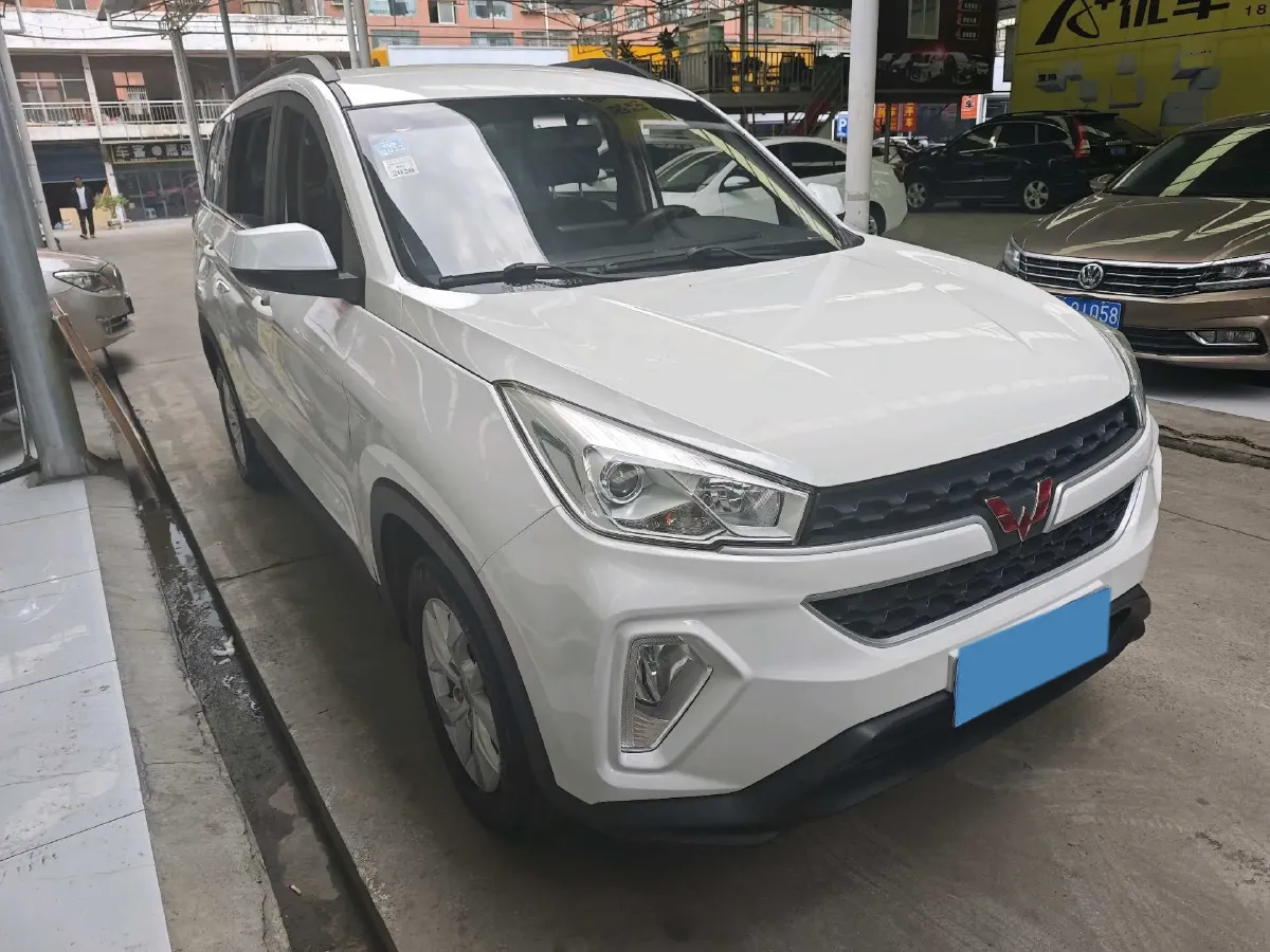 2018 WuLing HongGuang S3 1.5L 112HP L4 6MT,autocango,china used car exporter,china ev exporter,chinese used car exporter,chinese used ev exporter
