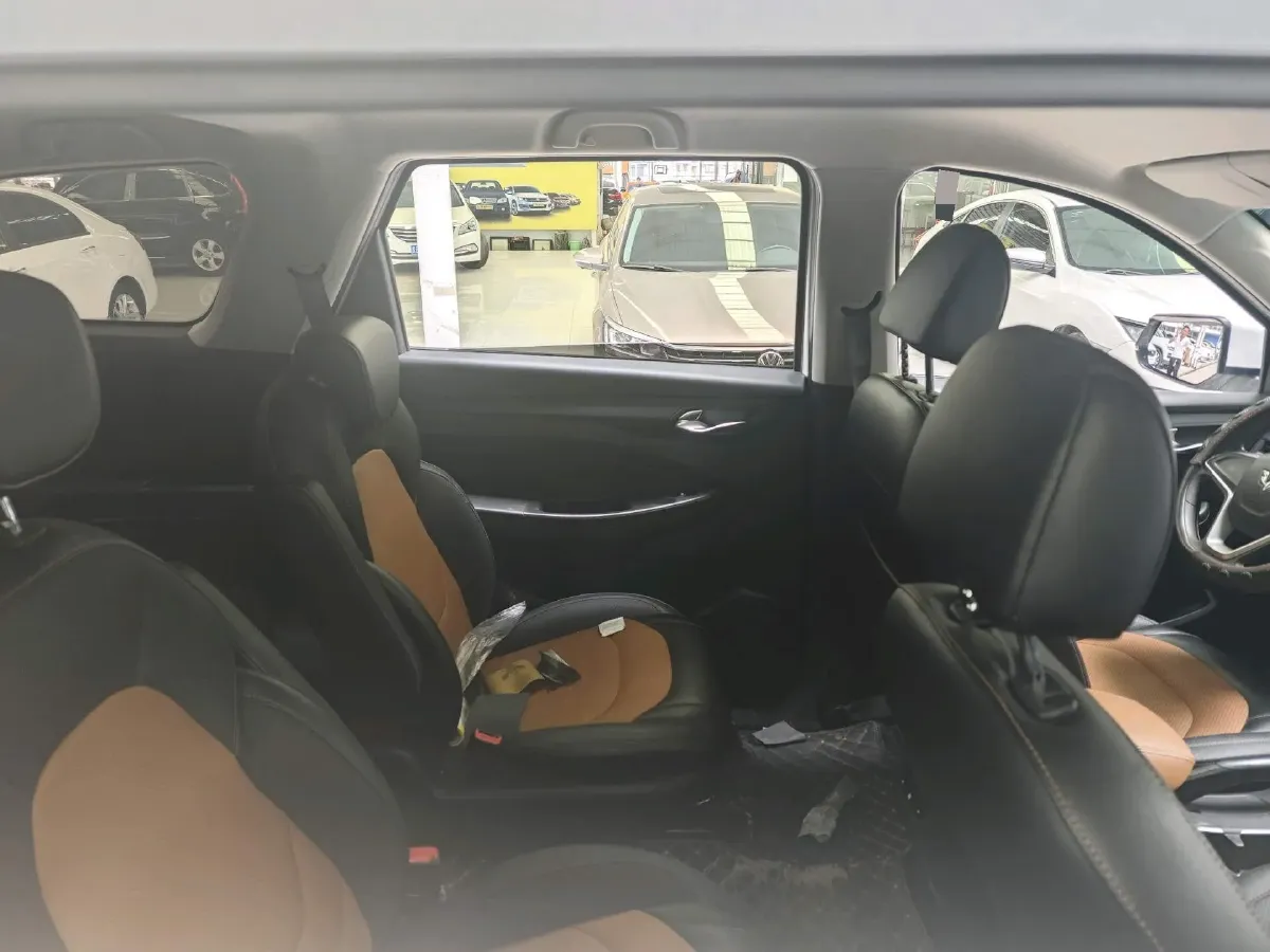 2018 WuLing HongGuang S3 1.5L 112HP L4 6MT,autocango,china used car exporter,china ev exporter,chinese used car exporter,chinese used ev exporter
