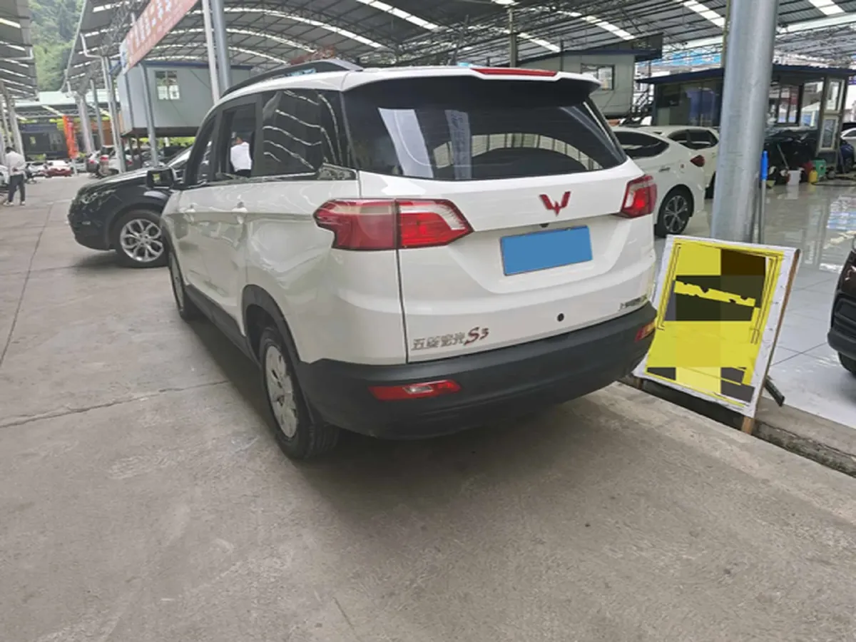 2018 WuLing HongGuang S3 1.5L 112HP L4 6MT,autocango,china used car exporter,china ev exporter,chinese used car exporter,chinese used ev exporter