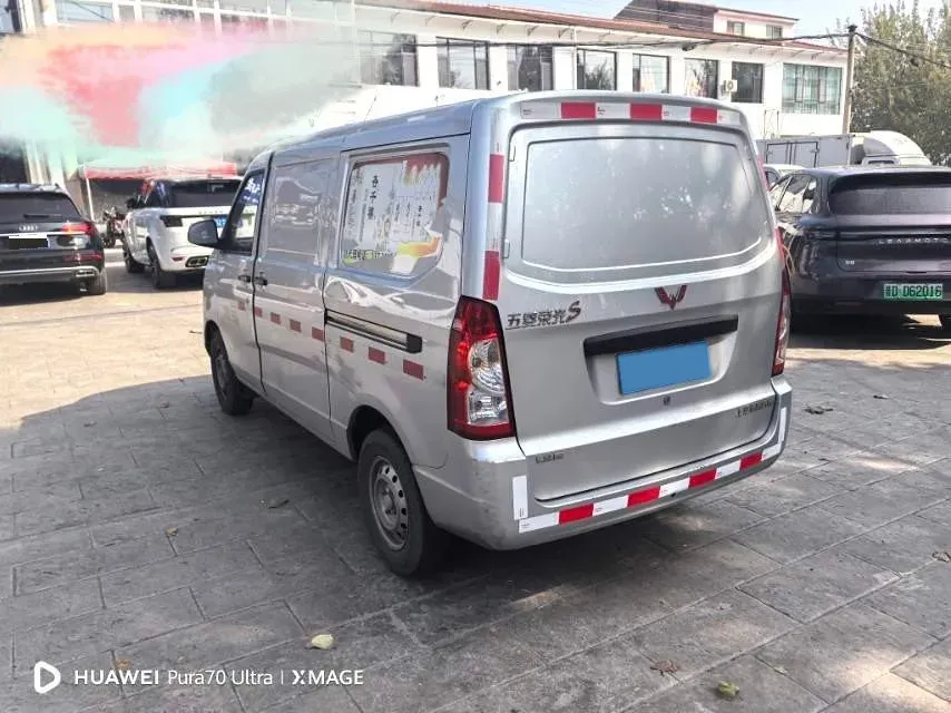 2019 WuLing RongGuang 1.2L 82HP L4 5MT,autocango,china used car exporter,china ev exporter,chinese used car exporter,chinese used ev exporter