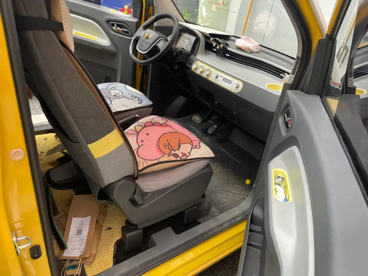 2022 WuLing HongGuang MINI EV BEV 9KWH,autocango,china used car exporter,china ev exporter,chinese used car exporter,chinese used ev exporter