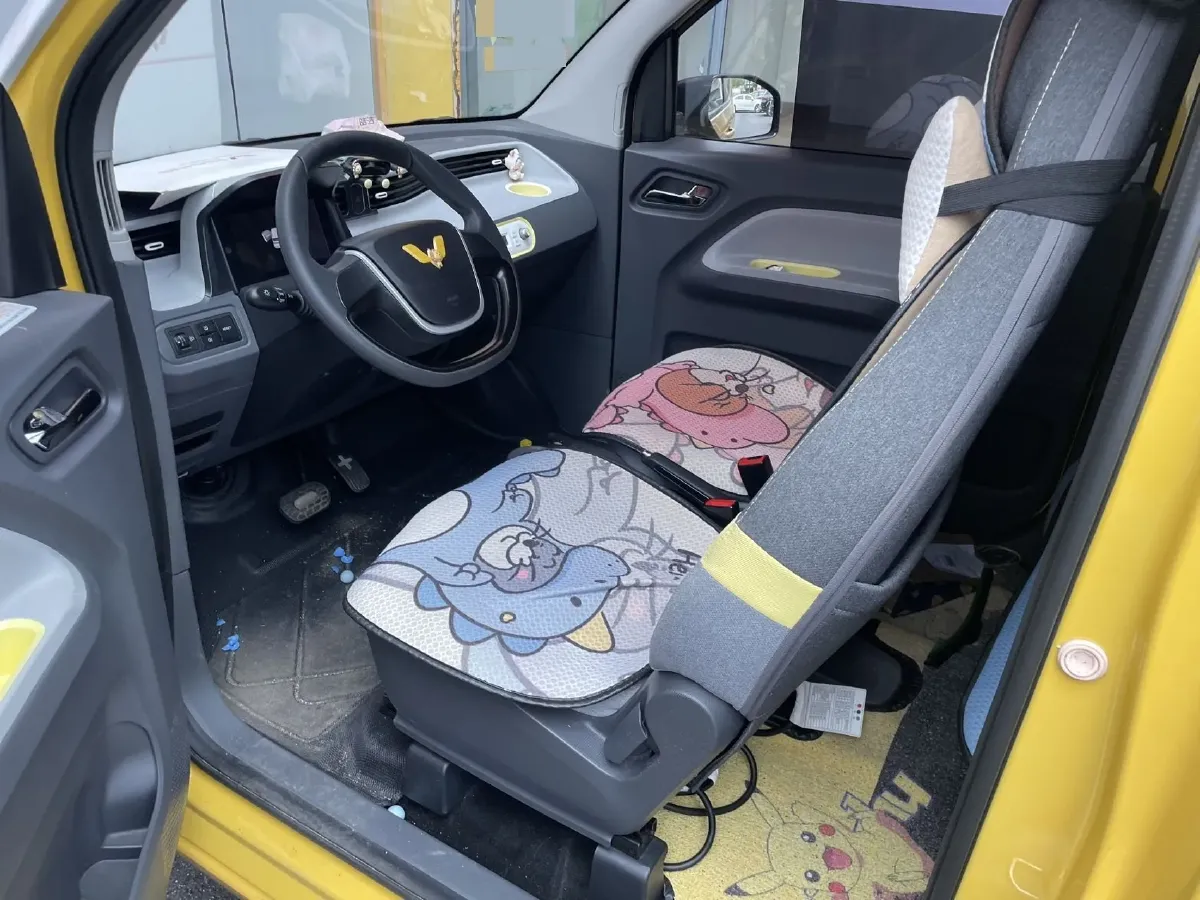 2022 WuLing HongGuang MINI EV BEV 9KWH,autocango,china used car exporter,china ev exporter,chinese used car exporter,chinese used ev exporter