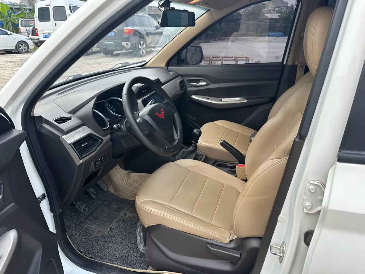 2021 Yema SiPaiKa 1.5L 109HP L4 5MT,autocango,china used car exporter,china ev exporter,chinese used car exporter,chinese used ev exporter