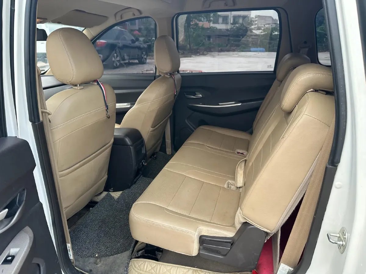 2021 Yema SiPaiKa 1.5L 109HP L4 5MT,autocango,china used car exporter,china ev exporter,chinese used car exporter,chinese used ev exporter