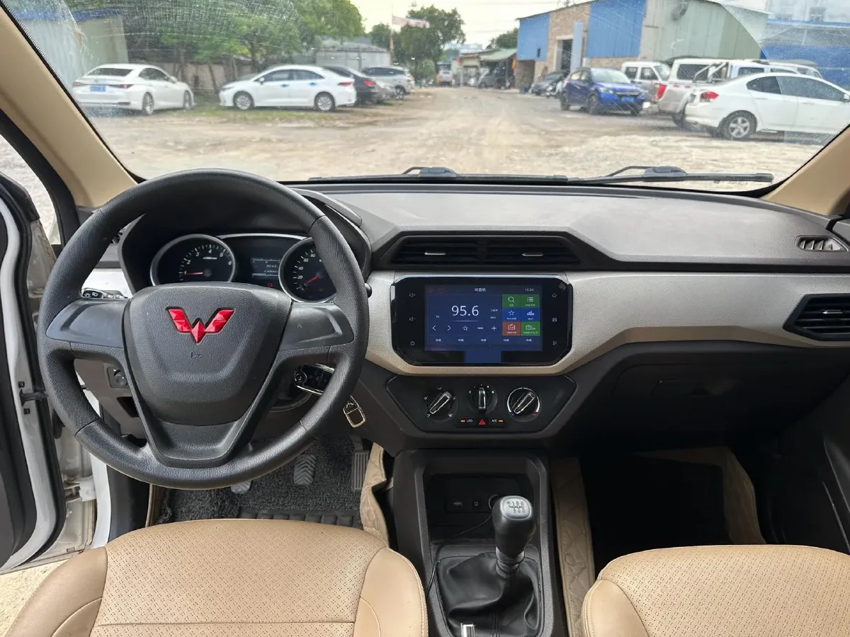 2021 Yema SiPaiKa 1.5L 109HP L4 5MT,autocango,china used car exporter,china ev exporter,chinese used car exporter,chinese used ev exporter