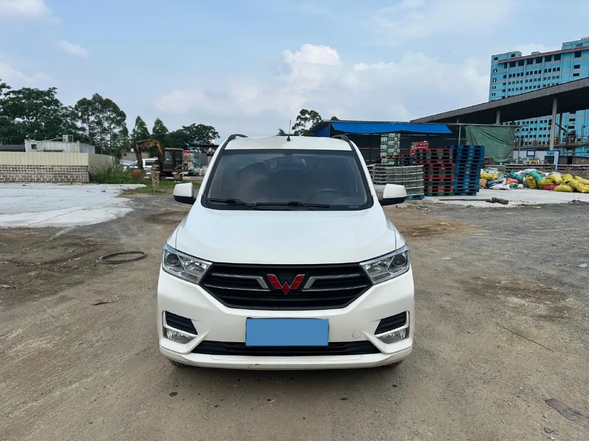 2021 Yema SiPaiKa 1.5L 109HP L4 5MT,autocango,china used car exporter,china ev exporter,chinese used car exporter,chinese used ev exporter