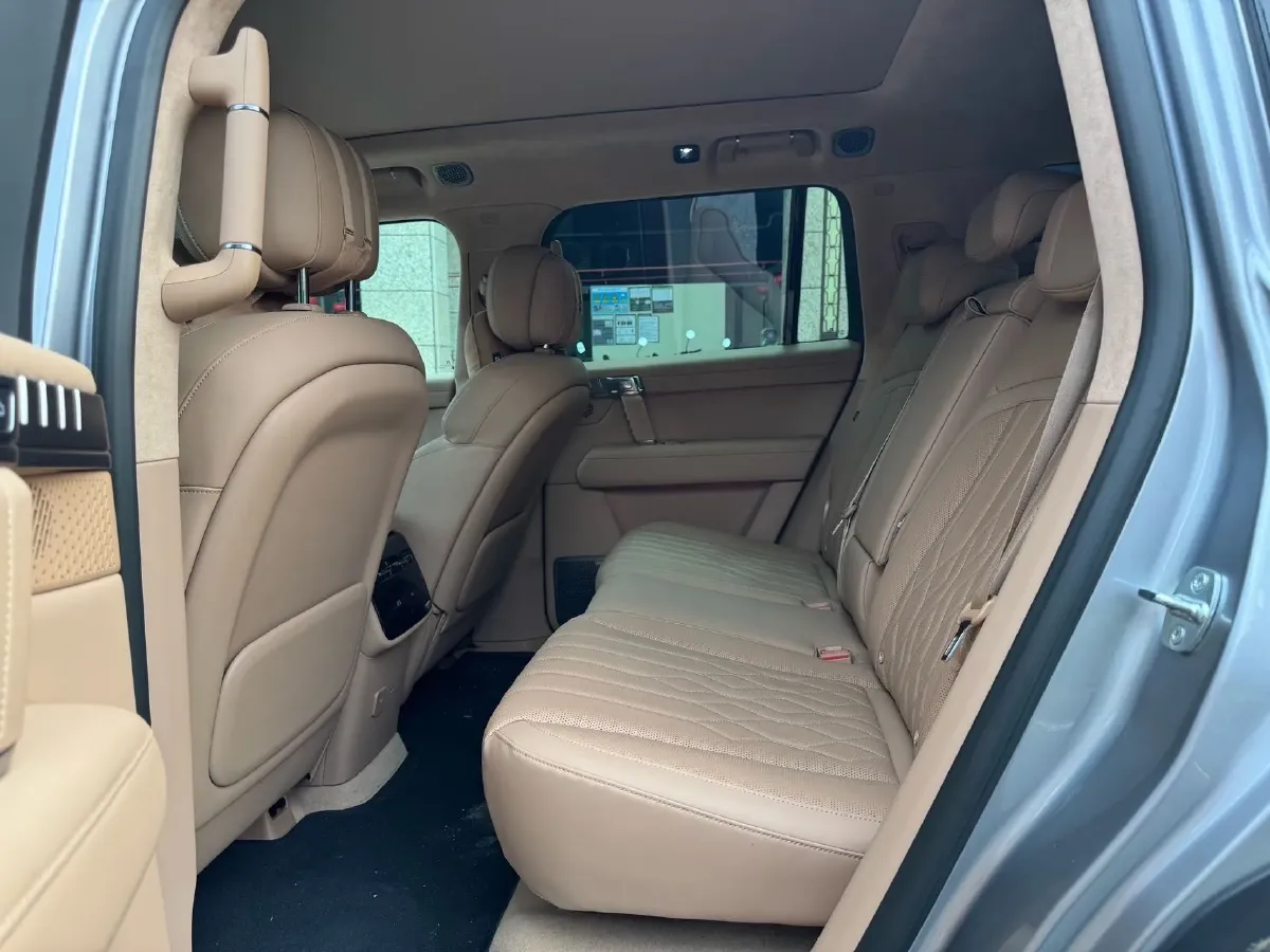 2025 M Hero WarriorM817 1.5T 197HP L4 PHEV,autocango,china used car exporter,china ev exporter,chinese used car exporter,chinese used ev exporter
