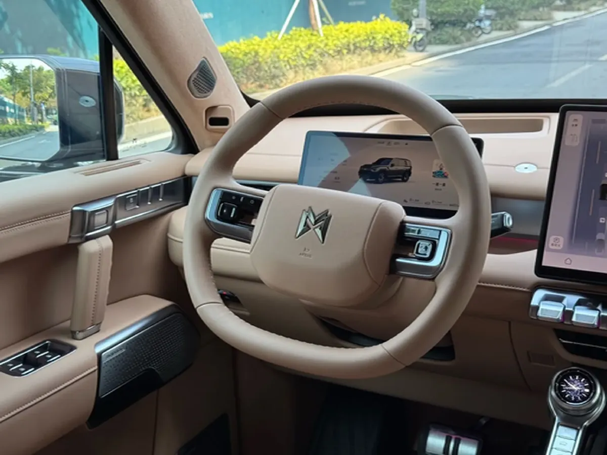 2025 M Hero WarriorM817 1.5T 197HP L4 PHEV,autocango,china used car exporter,china ev exporter,chinese used car exporter,chinese used ev exporter