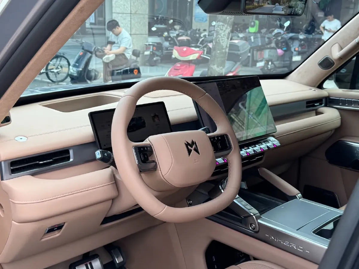 2025 M Hero WarriorM817 1.5T 197HP L4 PHEV,autocango,china used car exporter,china ev exporter,chinese used car exporter,chinese used ev exporter