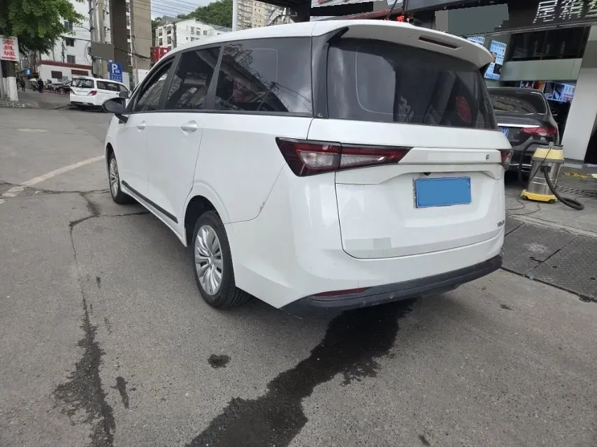 2022 WuLing JiaChen 1.5L 99HP L4 6MT,autocango,china used car exporter,china ev exporter,chinese used car exporter,chinese used ev exporter