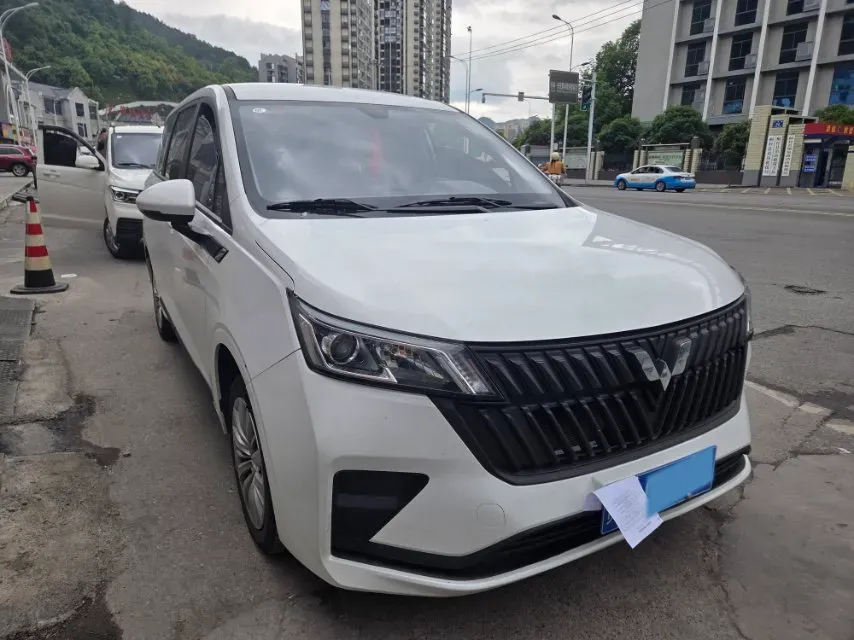 2022 WuLing JiaChen 1.5L 99HP L4 6MT,autocango,china used car exporter,china ev exporter,chinese used car exporter,chinese used ev exporter