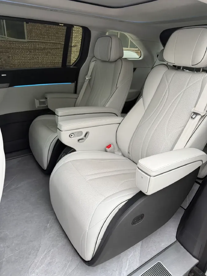 2024 Xpeng X9 BEV 101.5KWH,autocango,china used car exporter,china ev exporter,chinese used car exporter,chinese used ev exporter
