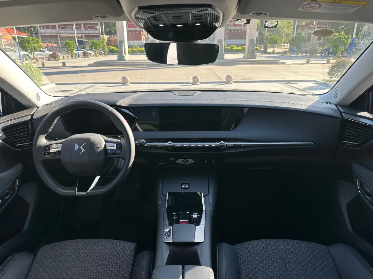 2023 DS 4 1.6T 215HP L4 8AT,autocango,china used car exporter,china ev exporter,chinese used car exporter,chinese used ev exporter
