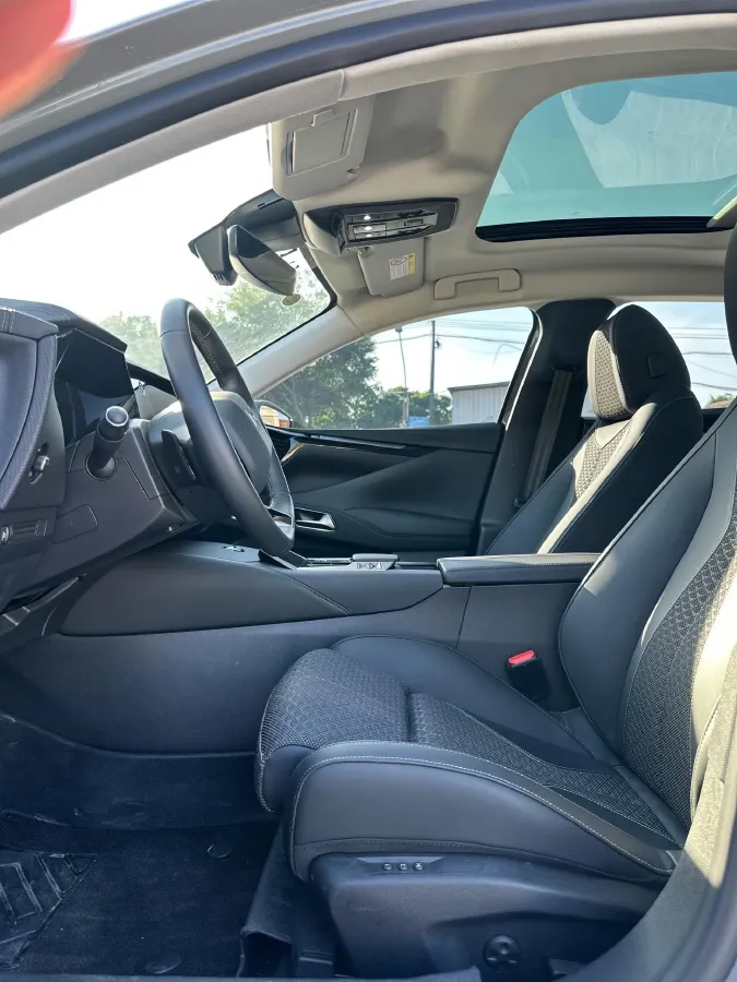 2023 DS 4 1.6T 215HP L4 8AT,autocango,china used car exporter,china ev exporter,chinese used car exporter,chinese used ev exporter