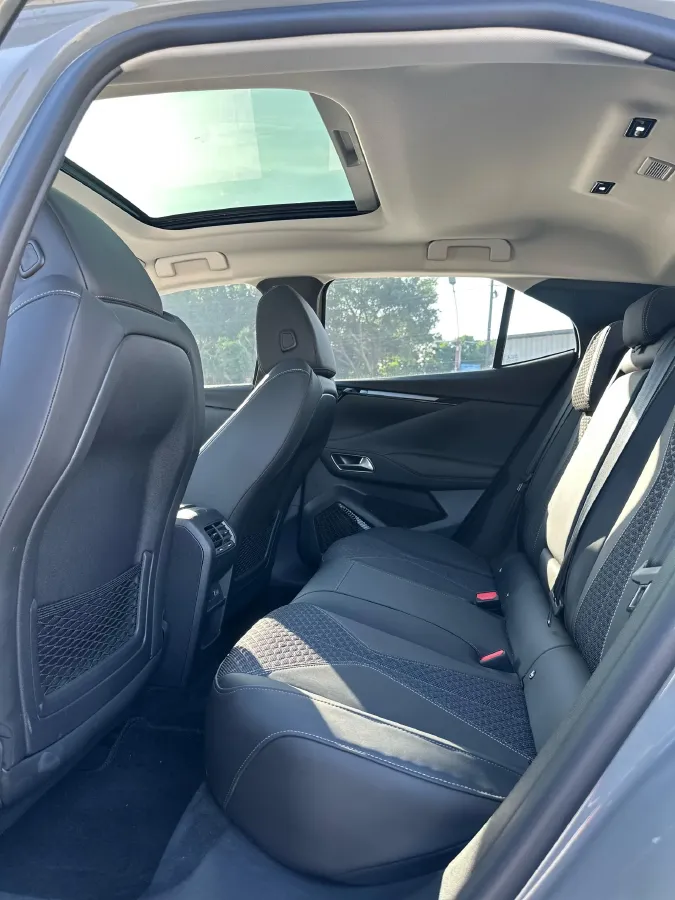2023 DS 4 1.6T 215HP L4 8AT,autocango,china used car exporter,china ev exporter,chinese used car exporter,chinese used ev exporter