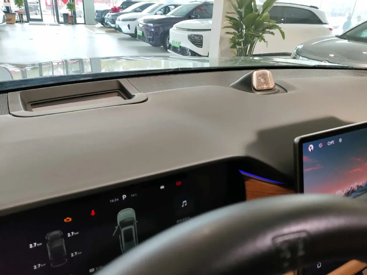 2022 Infiniti Q50L 2.0T 211HP L4 7AT,autocango,china used car exporter,china ev exporter,chinese used car exporter,chinese used ev exporter