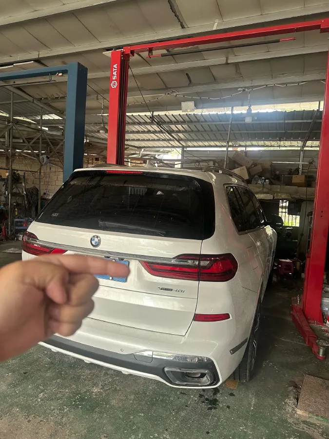 2021 BMW X7 3.0T 340HP L6 8AT,autocango,china used car exporter,china ev exporter,chinese used car exporter,chinese used ev exporter
